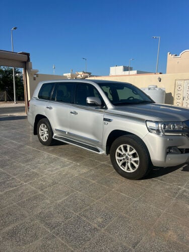 للبيع في اكس ار 