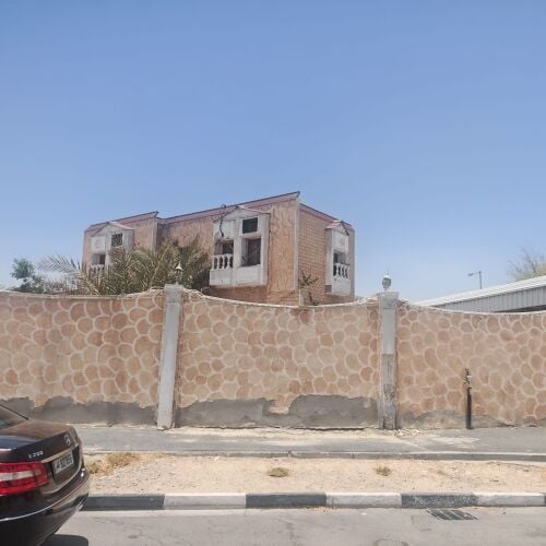 للبيع فيلا بالدفنة بسعر الارض