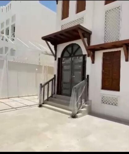 للبيع فلتين متلاصقات جديدة الرويس