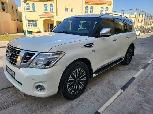 نيسان باتورل