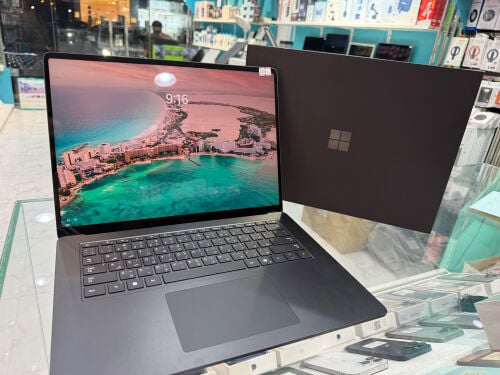 لابتوب مايكروسوفت سيرفس لابتوب 