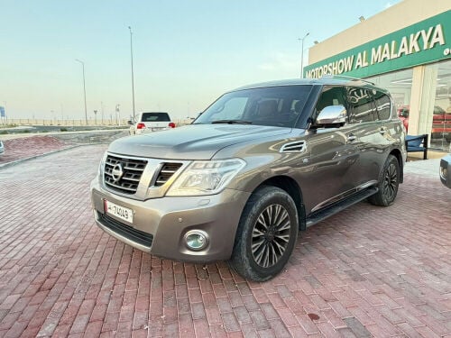 باترول 2014  بلاتنيوم نظيفه 