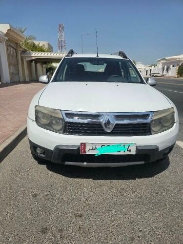 Duster 2015 white color for sales