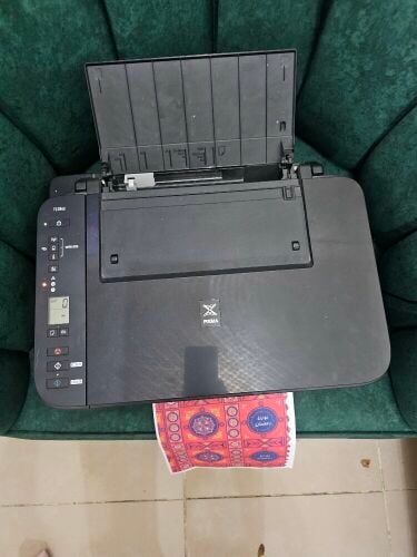طابعة كانون ملونة