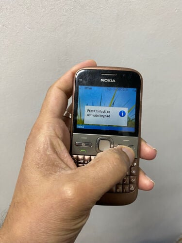 NOKIA E5-00