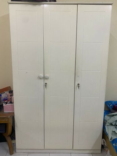 3-door wardrobe 