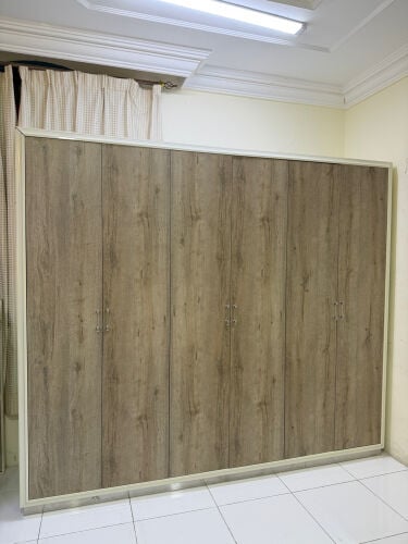 King size bedroom set for sale. 