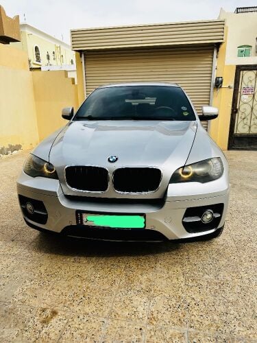 سياره بحاله جيده جدا