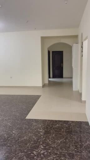 3 غرف 2 حمام صاله واسعة مطبخ حوش