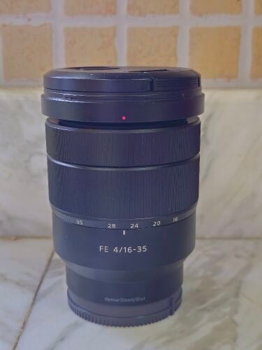 سوني 16-35 بحالة ممتازة
