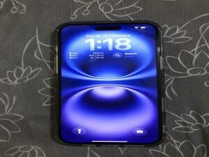 ايفون ١٦بلاس