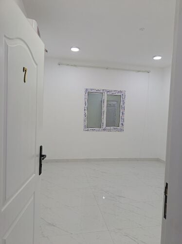 للايجار بالريان غرفه و صاله و حما