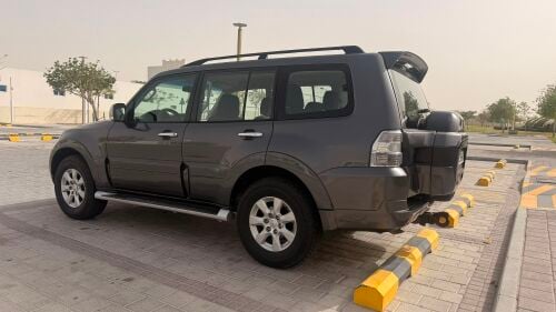 Mitsubishi Pajero 2017 mid option