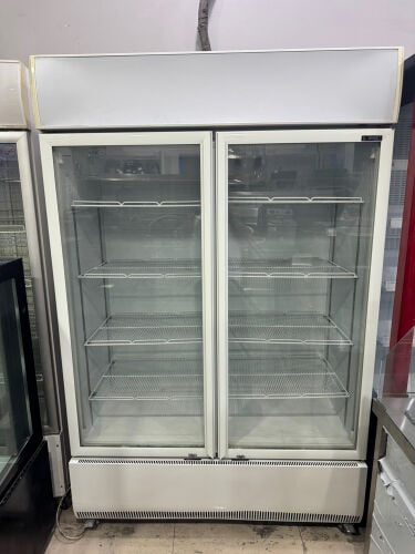 Double door chiller