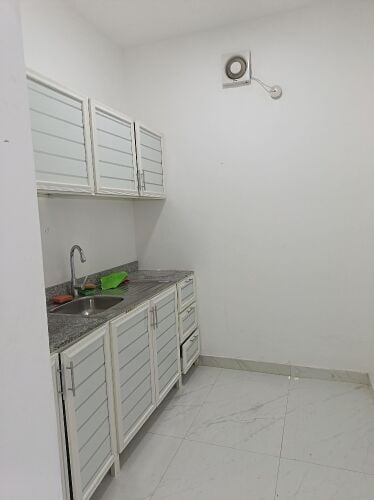 للايجار بالريان غرفه و صاله و حما