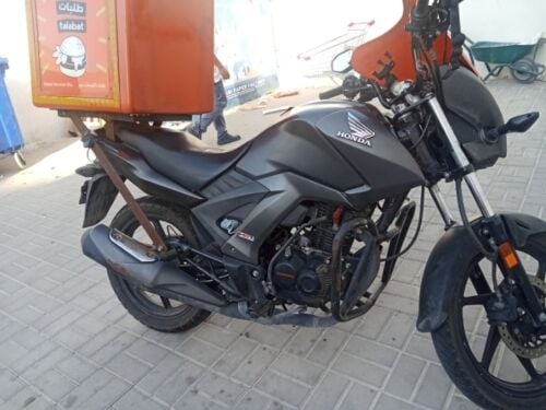 very good condition serious person send sms in WhatsApp