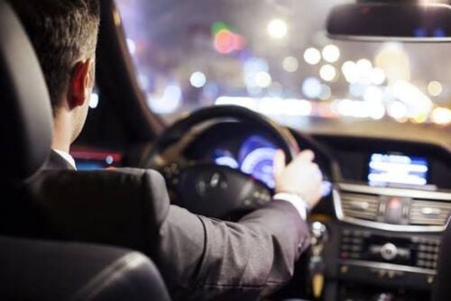 شاب سوري  يبحث فرصة  عمل سائق خاص او شركة مقيم في قطر ٢٠ سنة العمر ٤٣ سنة متزوج لديه فرصة عمل يتواصل معي شكرا