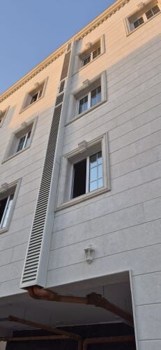 للبيع عماره جديده في بني عمران