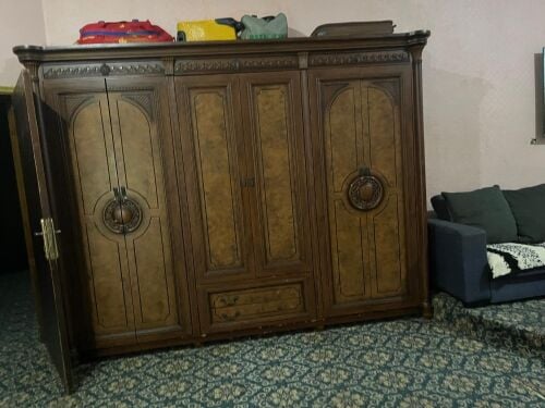 bed dress table