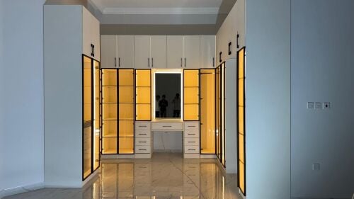 Cabinets & Home Decor
