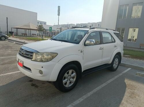 QAR.30000 Toyota Fortuner 2009 mode