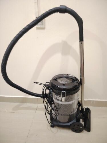 Vacuum Cleaner Like New
