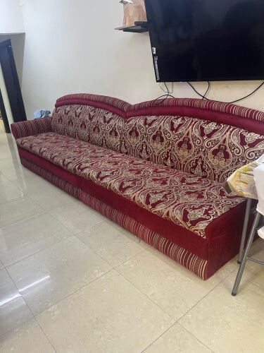 للبيع