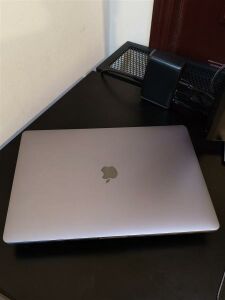 Apple MacBook Pro 16 (2019