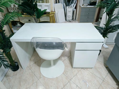 stady table 