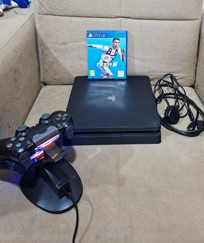 Ps4 Slim in a new condition