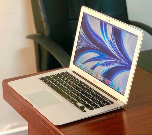Macbook Air Core i5 4gb ram