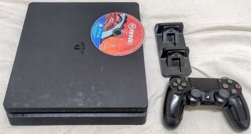 Ps4 slim 1t with GTA,Minecraft,fifa