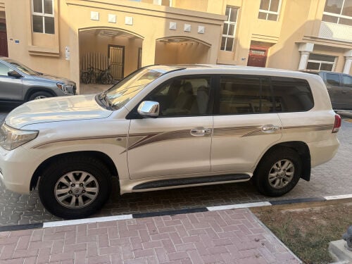 Land Cruiser gxr v8 for sale 