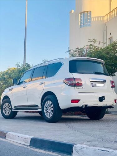 Nissan patrol se full option 2014