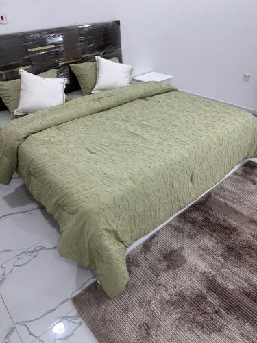 سرير ومرتبه 