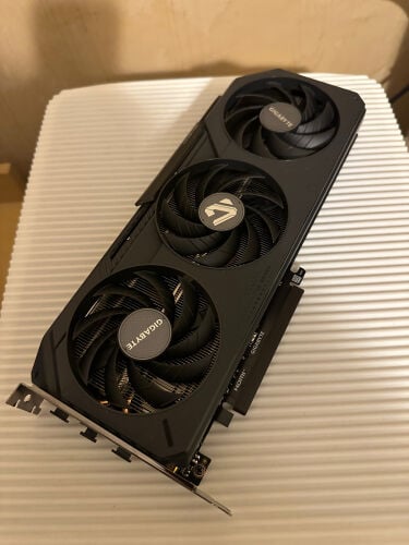 RTX 5050,  8 GB