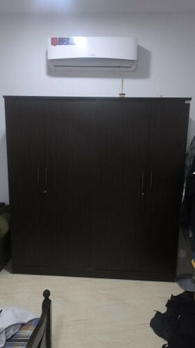 4-Door Wardrobe – Good Condition