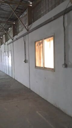 منجره أو مخزن للإيجار شامل كهرماء