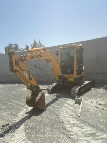 Hyundai 3.5-Ton Excavator