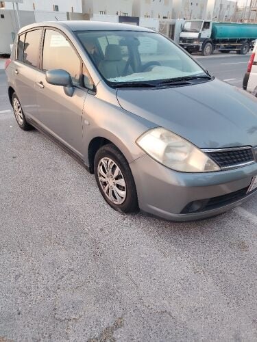 nissan tida 2007