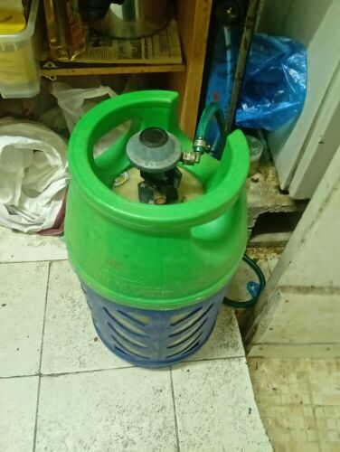 Gas cylinder with full set