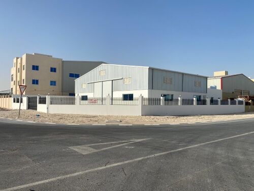 مستودع للبيع في بركة العوامر