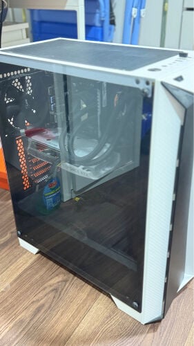 CUSTOM PC SPECIFICALLY FOR GAMING