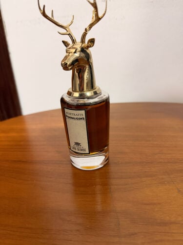 4 perfumes. (check description)