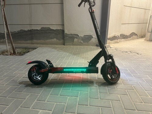 سكوتر كهربائي 