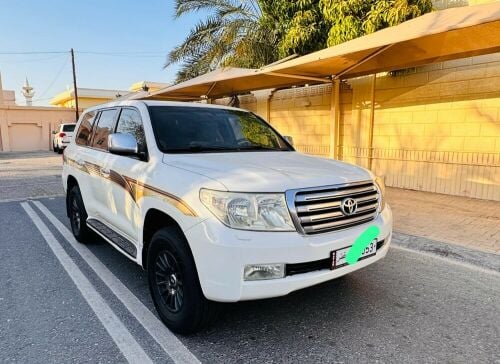 Toyota land cruiser GXRV8