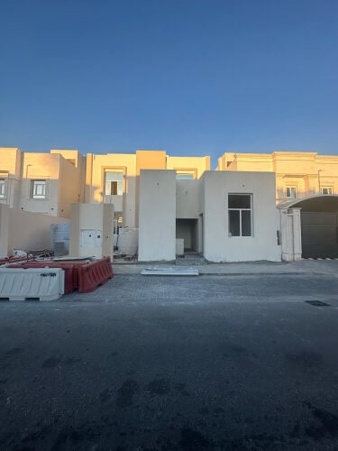 للإيجار فيلا في المشاف 