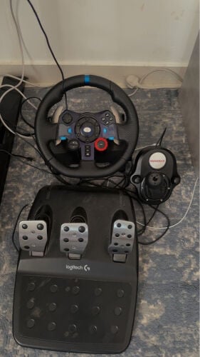 Logitech G29 with Gear shifter 