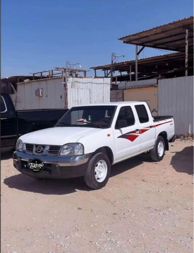 Nissan pickup 