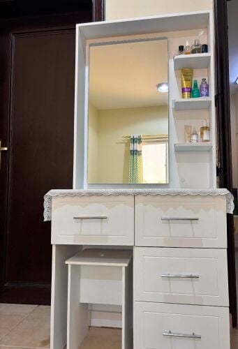 dressing table